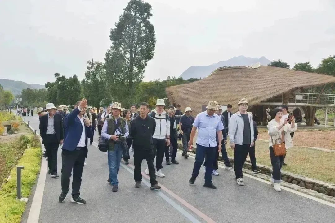 走訪紅色基地 領(lǐng)悟初心使命——巨人集團(tuán)黨委開(kāi)展黨建活動(dòng)